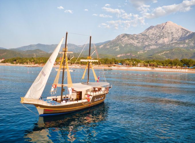 Сімейний Ultra All Inclusive відпочинок в тематичному готелі Pirate’s Beach Club 5*