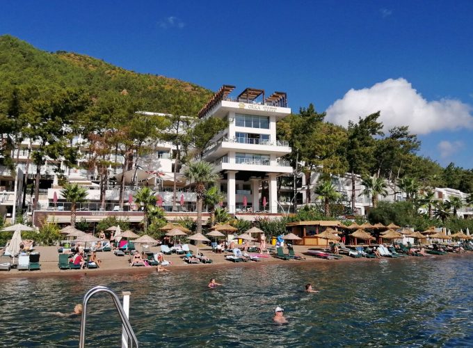 Мальовничий готель в Мармарисі Orka Lotus Beach 5*, виліт 28.06 з Кишинева, 1 дитина з 2 дорослими відпочиває безкоштовно!
