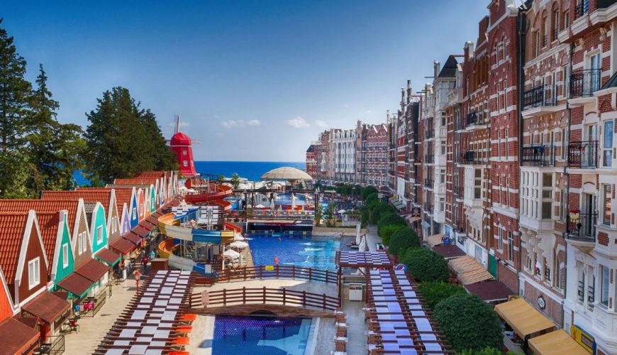 Молодежный отдых в турецком отеле Orange County Resort Hotel Kemer 5* с неповторимым дизайном в стиле Амстердама