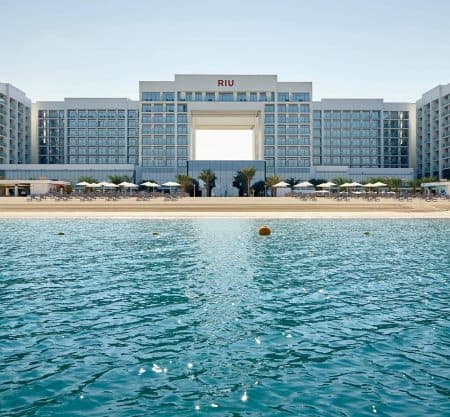 Продано! ОАЭ: Новый год в Дубае с проживанием в новом отеле Riu Dubai Beach Resort 4*+ с питанием All Inclusive