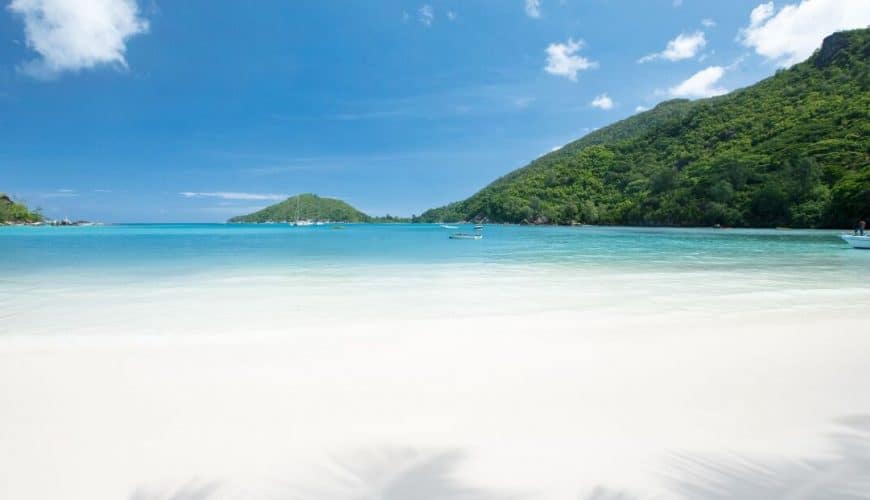 Великолепные Сейшелы! Отдых в отелях 5* в апреле с двухразовым питанием от 2580€