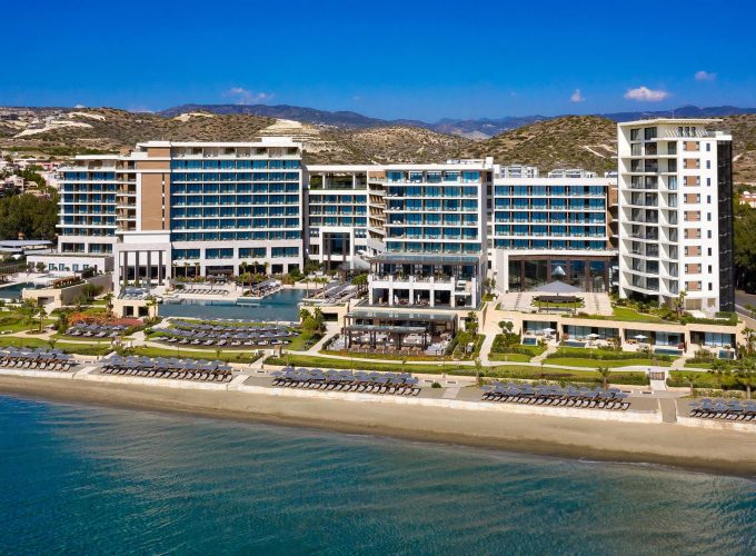Відпочинок на Кіпрі в Лімасолі на травневі свята: новий готель Amara Hotel 5*