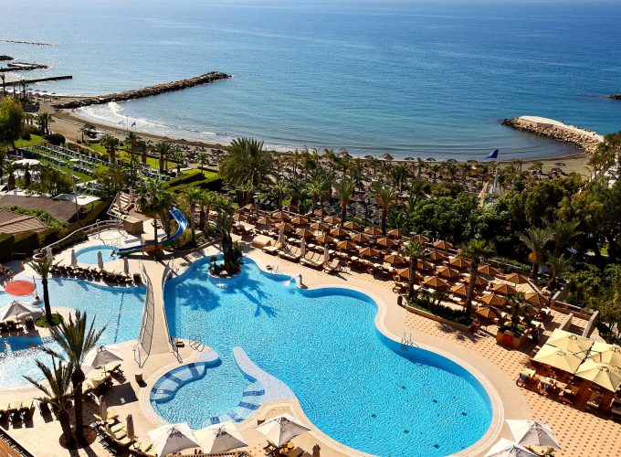 Відпочинок на Кіпрі в Лімасолі на травневі свята: Four Seasons Limassol 5* з рейтингом 9,4 з 10