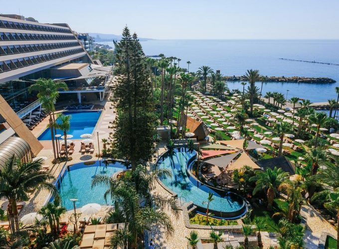 Last Minute! Відпочинок в одному з кращих готелів Кіпру Amathus Beach Hotel Limassol 5* з рейтингом 9,4 з 10