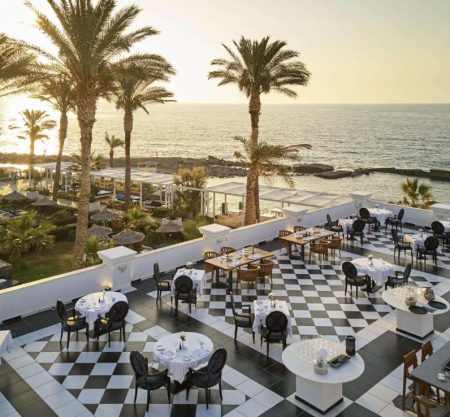 Акция от роскошного отеля на Крите Radisson Blu Beach Resort 5* – питание All Inclusive по цене завтраков