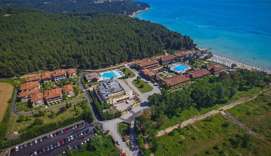 Халкідіки з Кракова на 10 ночей від 949€, акція від готелю Simantro Resort 4*: харчування "сніданки" = "сніданки + вечері"!