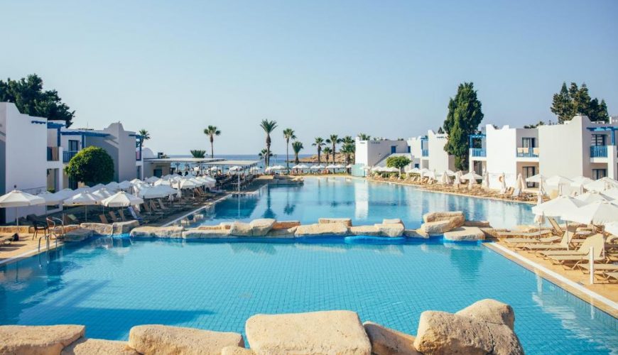 Кіпр - чудовий сімейний готель Atlantica Callisto 4* готель на першій лінії